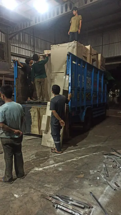 Rental Truk Losbak Terdekat Jakarta Selatan Untuk Ekspedisi, Pilihan Andal Pengiriman Volume Besar di Kawasan Bisnis