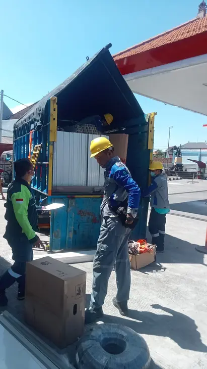 Penyewaan Truk Ekspedisi Tujuan Cikarang Bondowoso, mendukung sektor manufaktur dan garmen