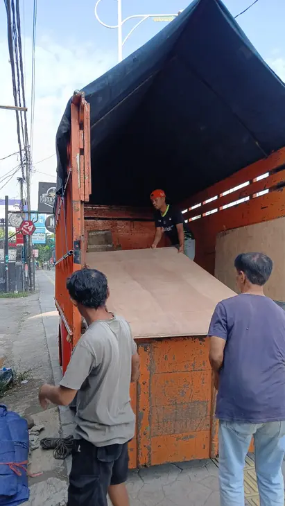 Jasa Kirim Barang Jakarta Madiun Harga Terbaik, mendukung industri manufaktur