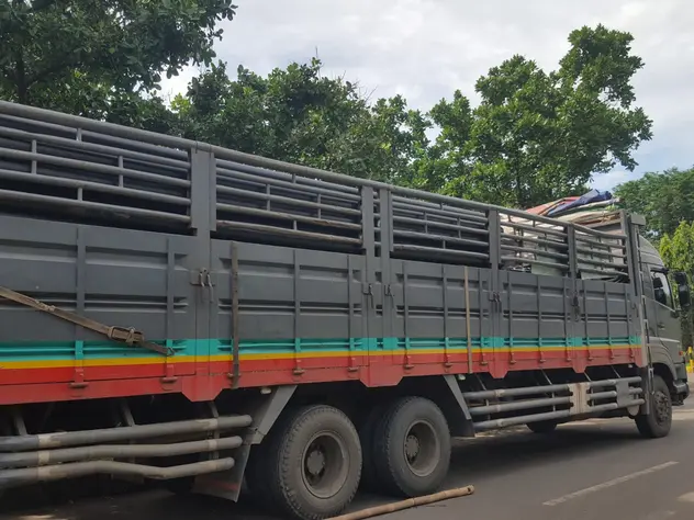 Penyewaan Truk Ekspedisi Rute Bogor Kediri, dukung distribusi alat berat dan proyek konstruksi