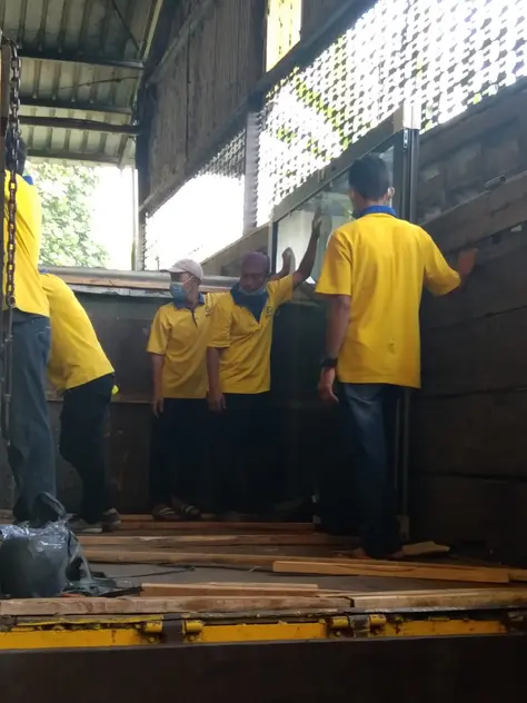 Sewa Truk Ekspedisi Rute Cikarang Pasuruan, dorong efisiensi untuk bisnis garmen & sepatu