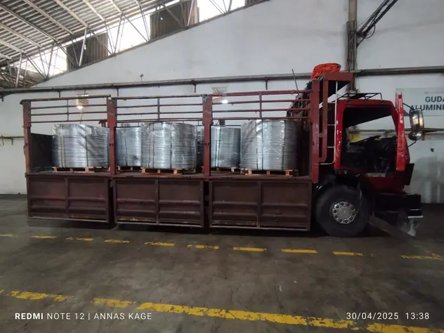 Sewa Truk Ekspedisi Rute Cikarang Probolinggo, dukung distribusi bagi Distributor Bahan Bangunan