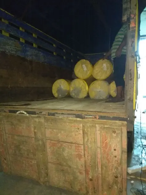 Sewa Truk Ekspedisi Tujuan Karawang Situbondo, mendukung kebutuhan bisnis konstruksi & garmen