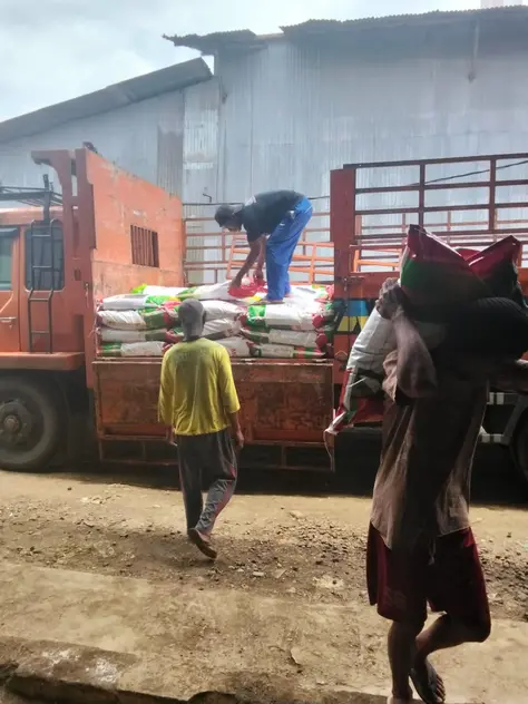 Jasa Sewa Truk Angkutan Barang untuk Sparepart Mobil, atasi kendala distribusi industri otomotif