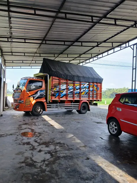 Jasa Sewa Truk Pengiriman, efektif untuk kebutuhan industri manufaktur