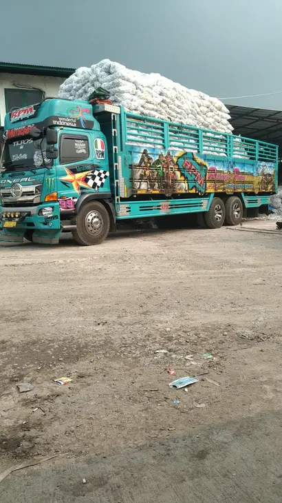 Penyewaan Truk Pengiriman Barang Door to Door dari Jakarta Pusat – Rembang
