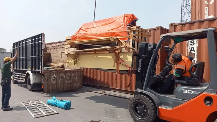 Penyewaan Truk Ekspedisi Rute Jakarta Pusat – Wonogiri
