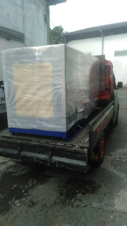 Penyewaan Truk Pengiriman Barang Tujuan Jakarta Barat – Kendal